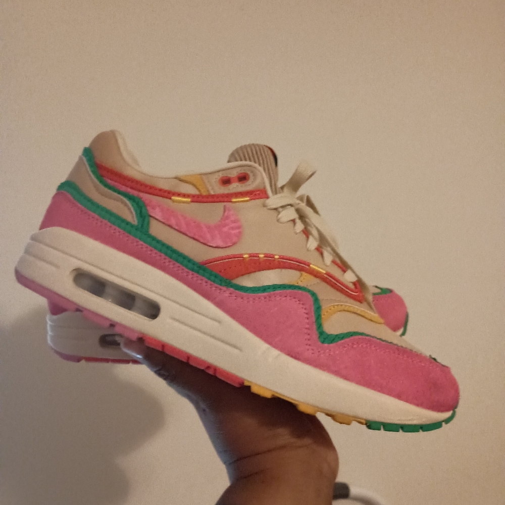 Nike La Familia Air Max